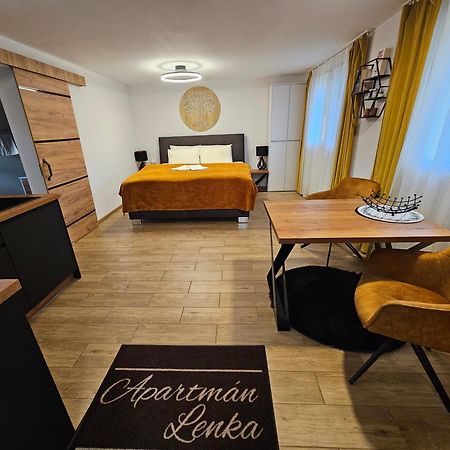 Apartmany Lenka Besenova 104 Bagian luar foto